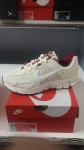 W Nike zoom vomero 5
